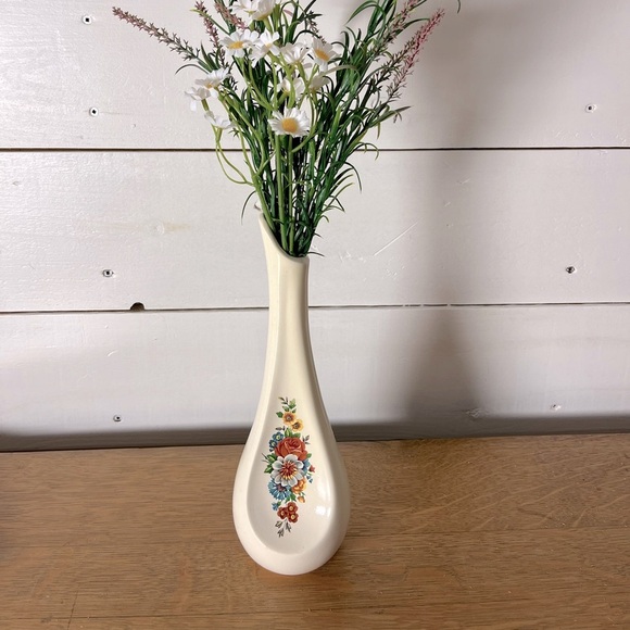 Vintage Ceramic Vase - Floral Motif - Picture 1 of 10